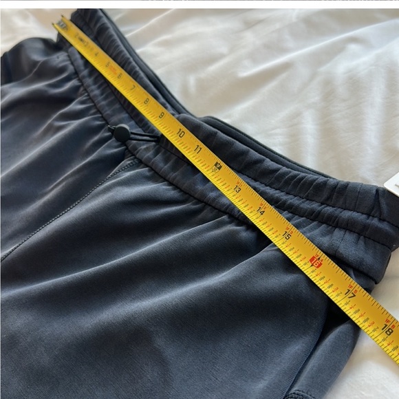 Lululemon Softstreme Crop - Picture 3 of 4